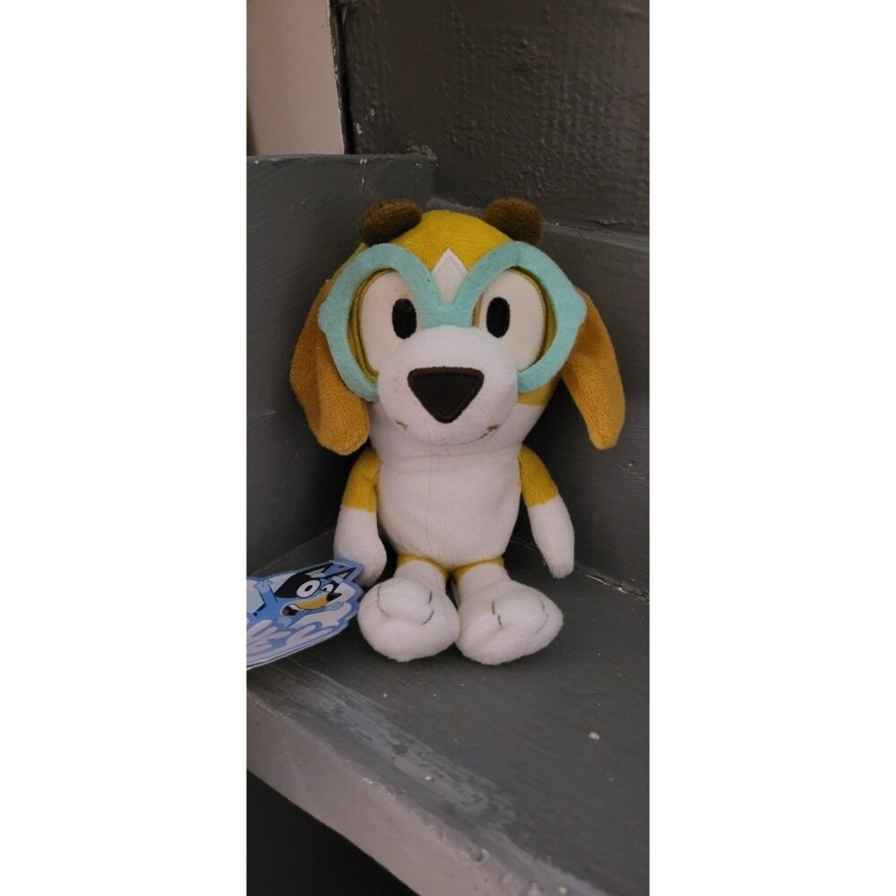 New NWT Plush Honey 9" Toy From Bluey Dog Puppy